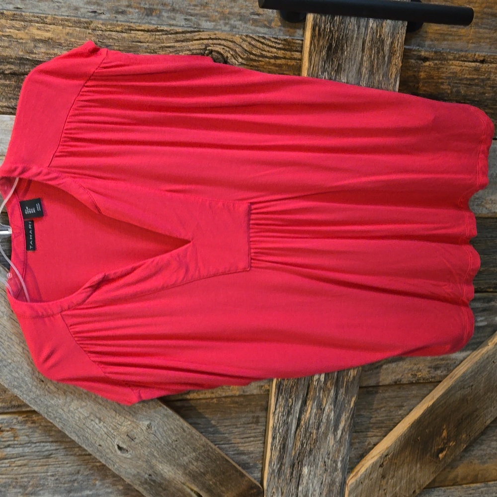 Tahari Top. Pink. Size Large